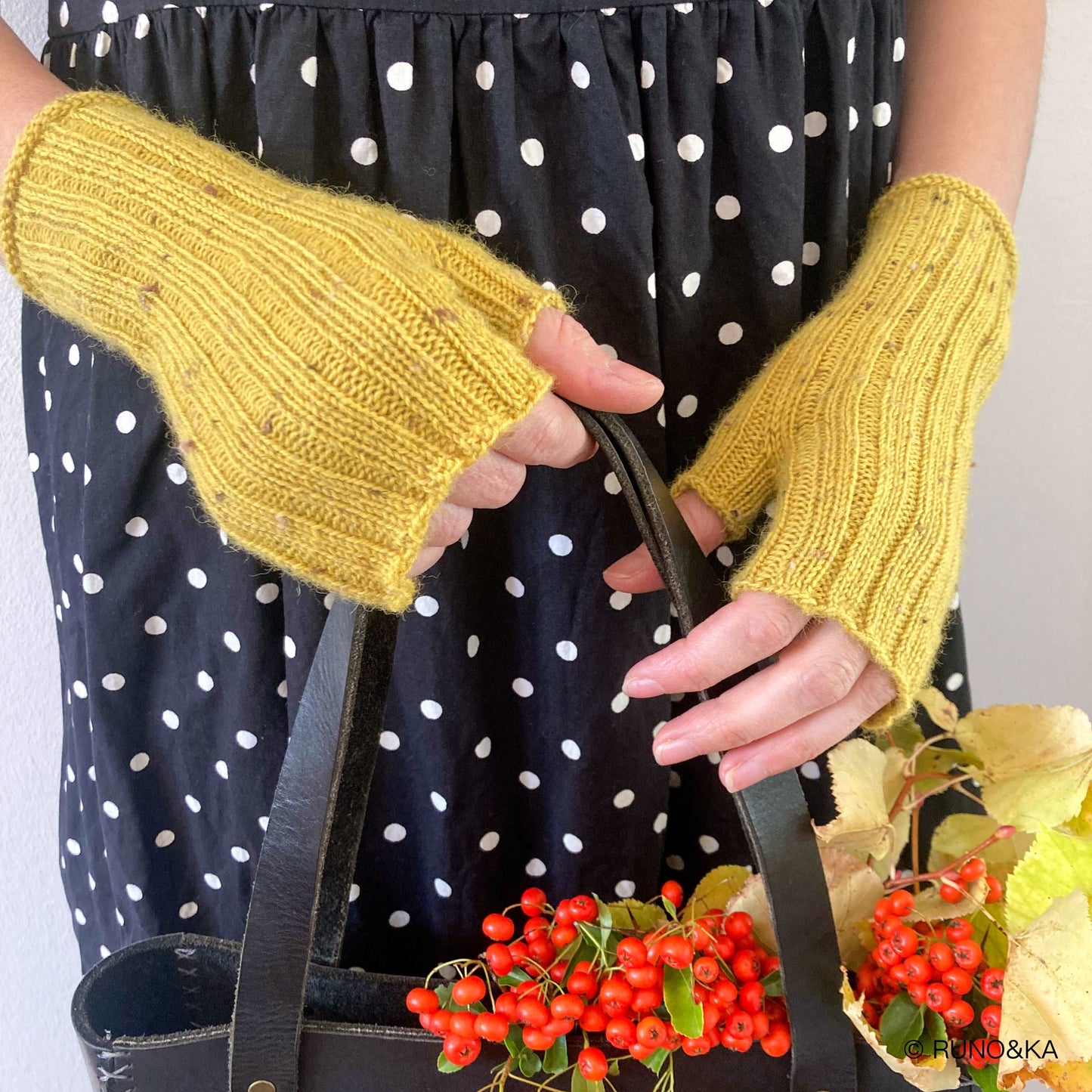 Manusi Galbene Fara Degete Tricotate Manual