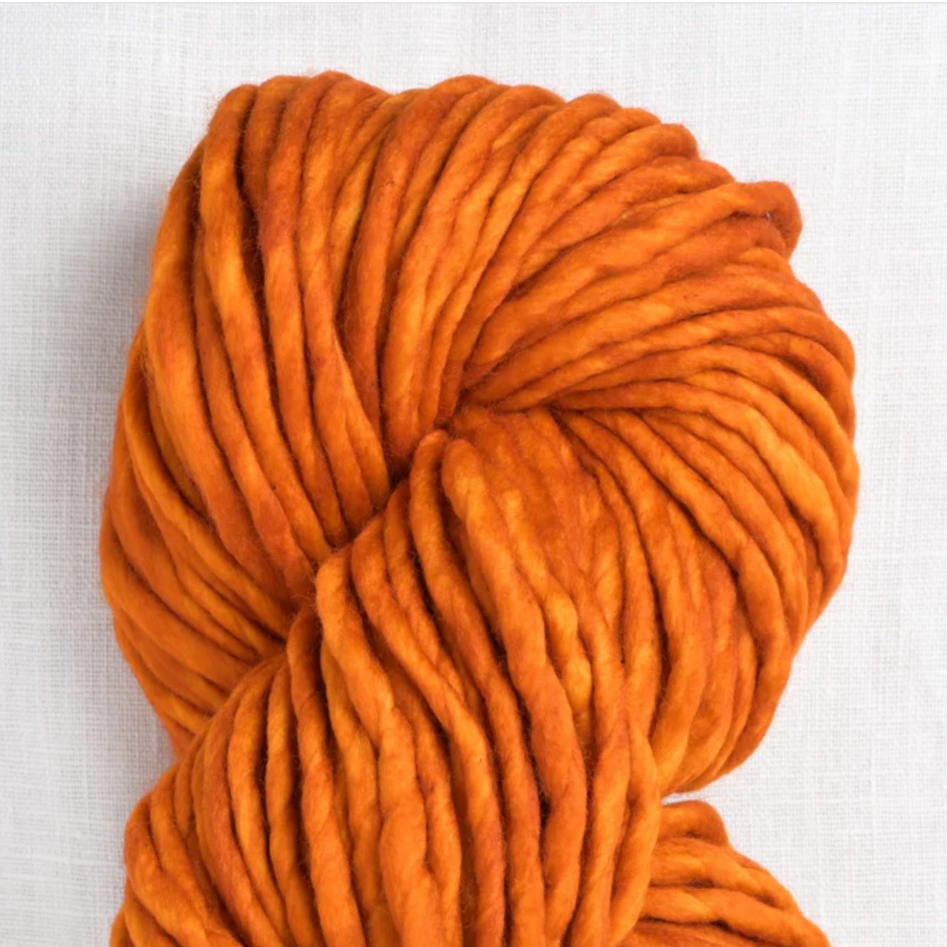 atelier de tricotat cu fire gigantice