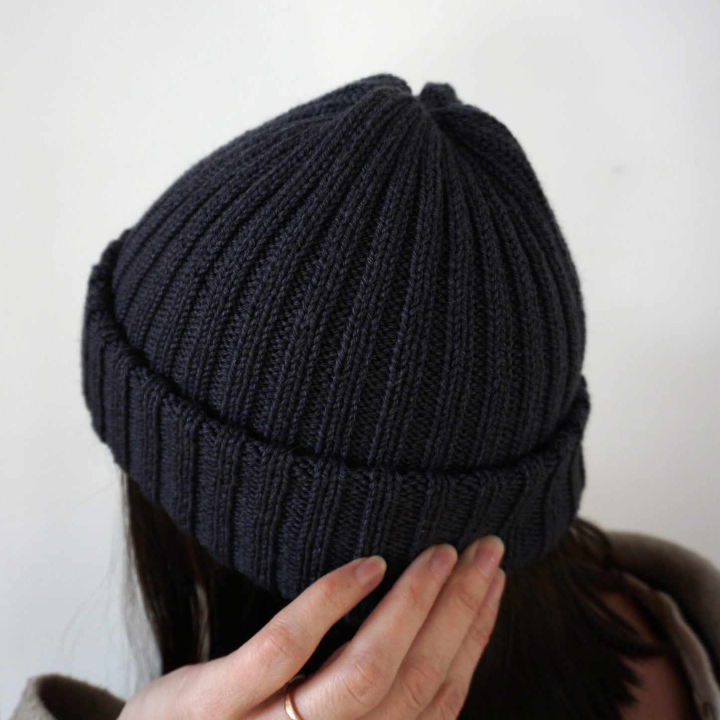 MERINOCOT Dark Grey Caciula Tricotată Manual